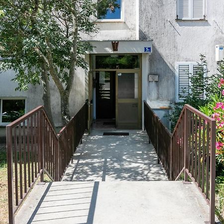 Apartment Pek 茨里克韦尼察 外观 照片