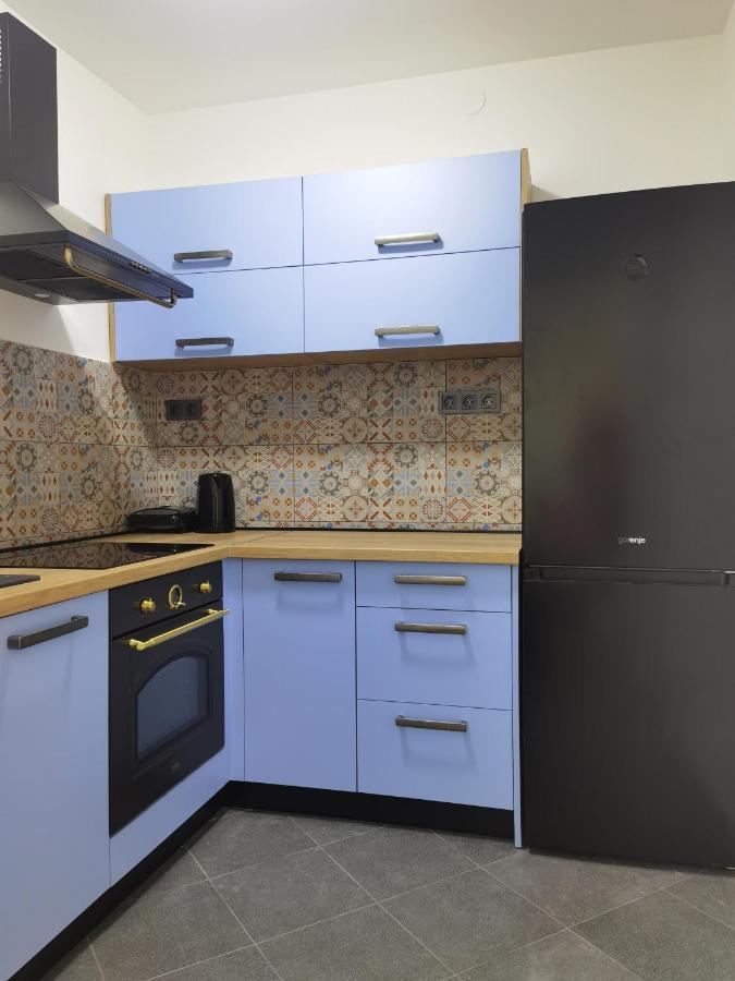 Apartment Pek 茨里克韦尼察 外观 照片