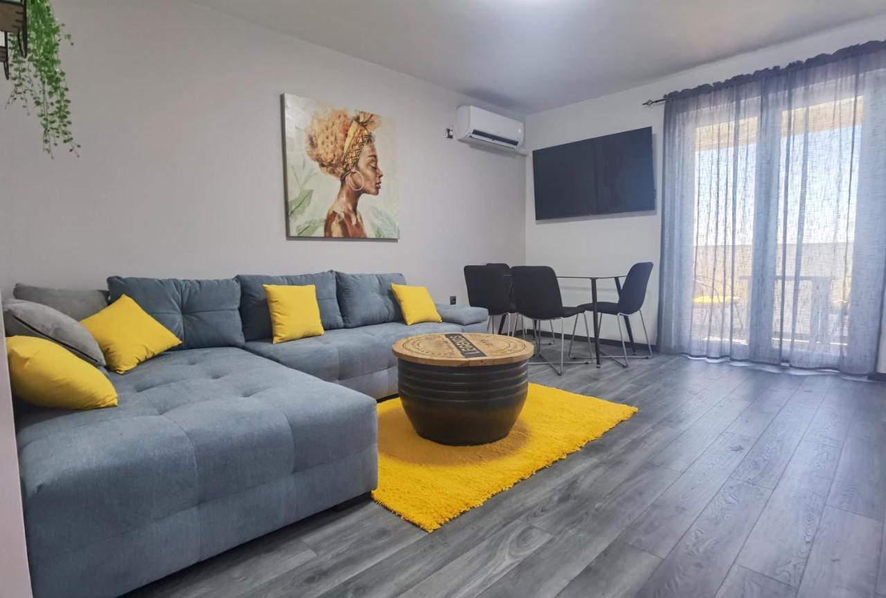 Apartment Pek 茨里克韦尼察 外观 照片