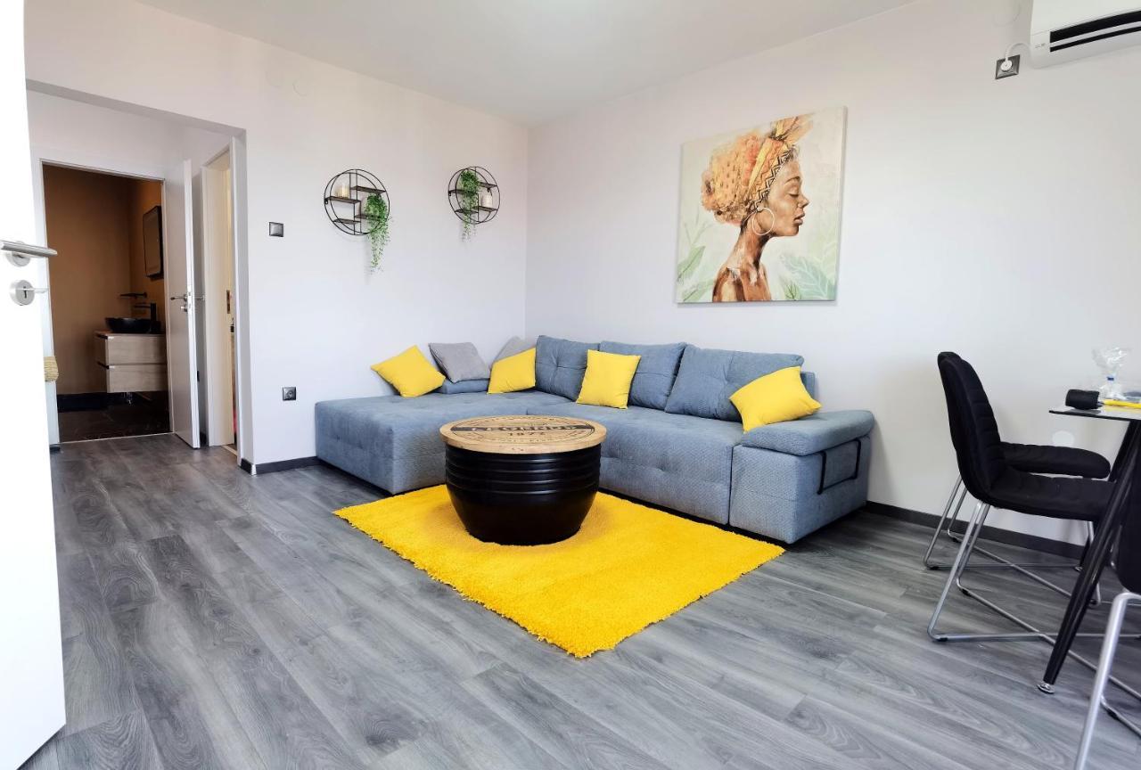 Apartment Pek 茨里克韦尼察 外观 照片