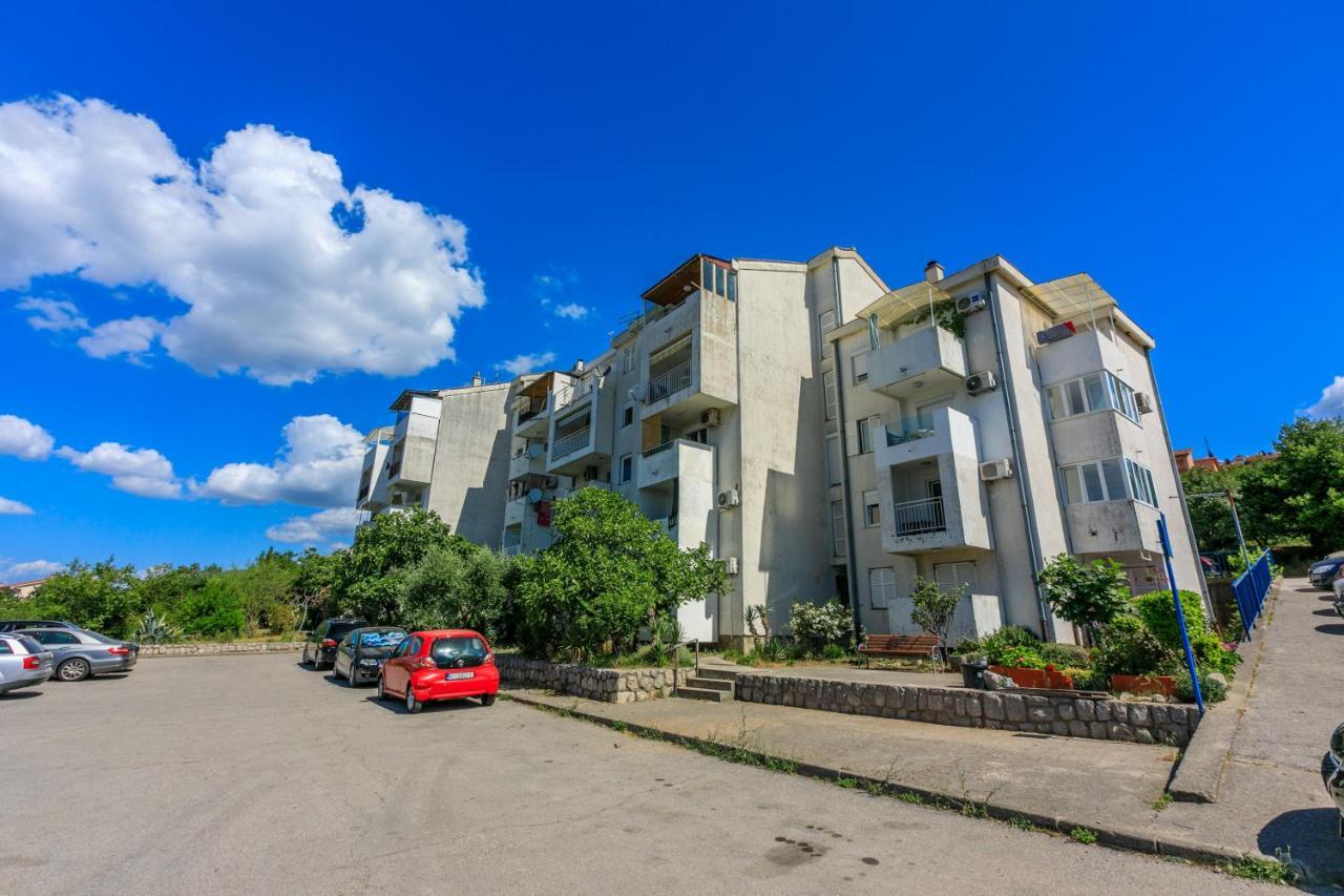 Apartment Pek 茨里克韦尼察 外观 照片